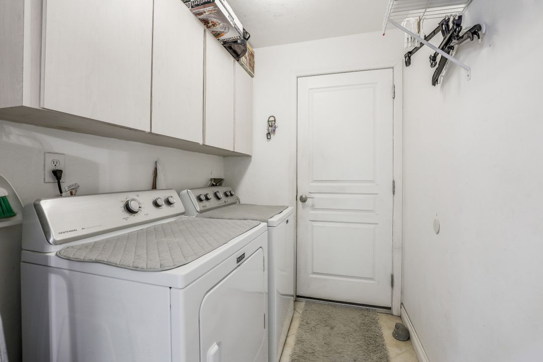 1927 SE 10th St, Cape Coral, FL 33990