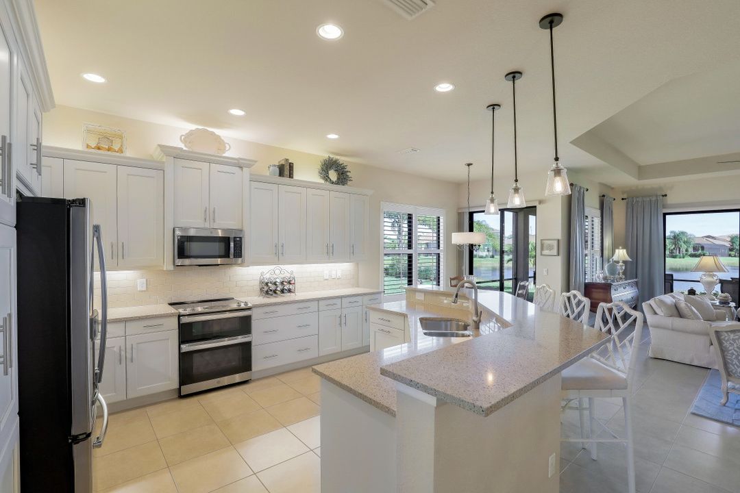 11520 Stonecreek Cir, Fort Myers, FL 33913