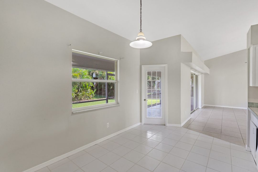 1923 SW 48th Ln, Cape Coral, FL 33914