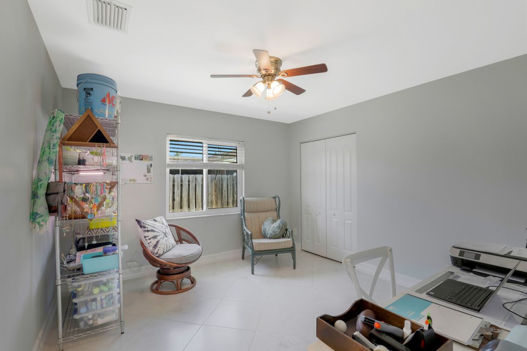 768 101st Ave N, Naples, FL 34108