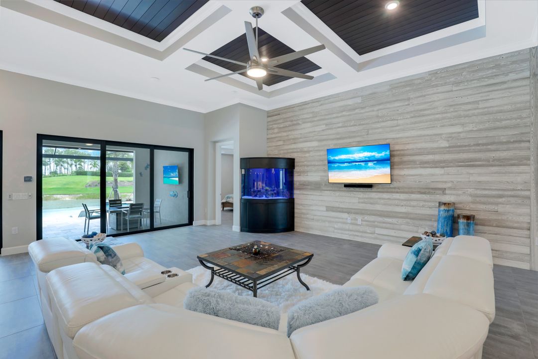 19264 Aqua Shore Dr, Fort Myers, FL 33913