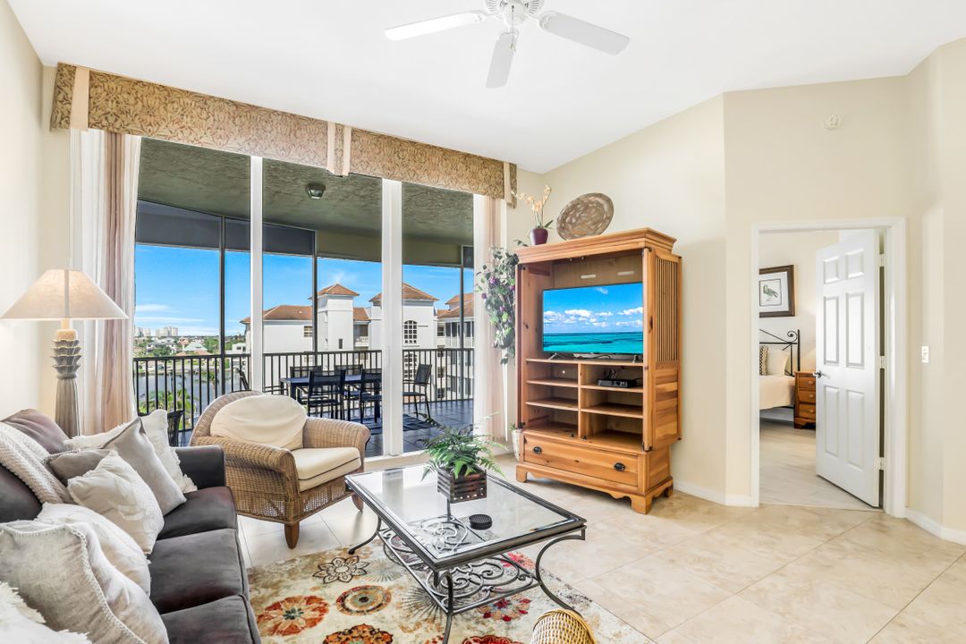 470 Launch Circle #603, Naples, FL 34108