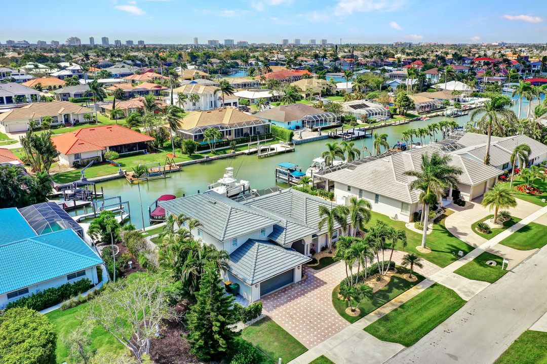 318 Polynesia Ct, Marco Island, FL 34145