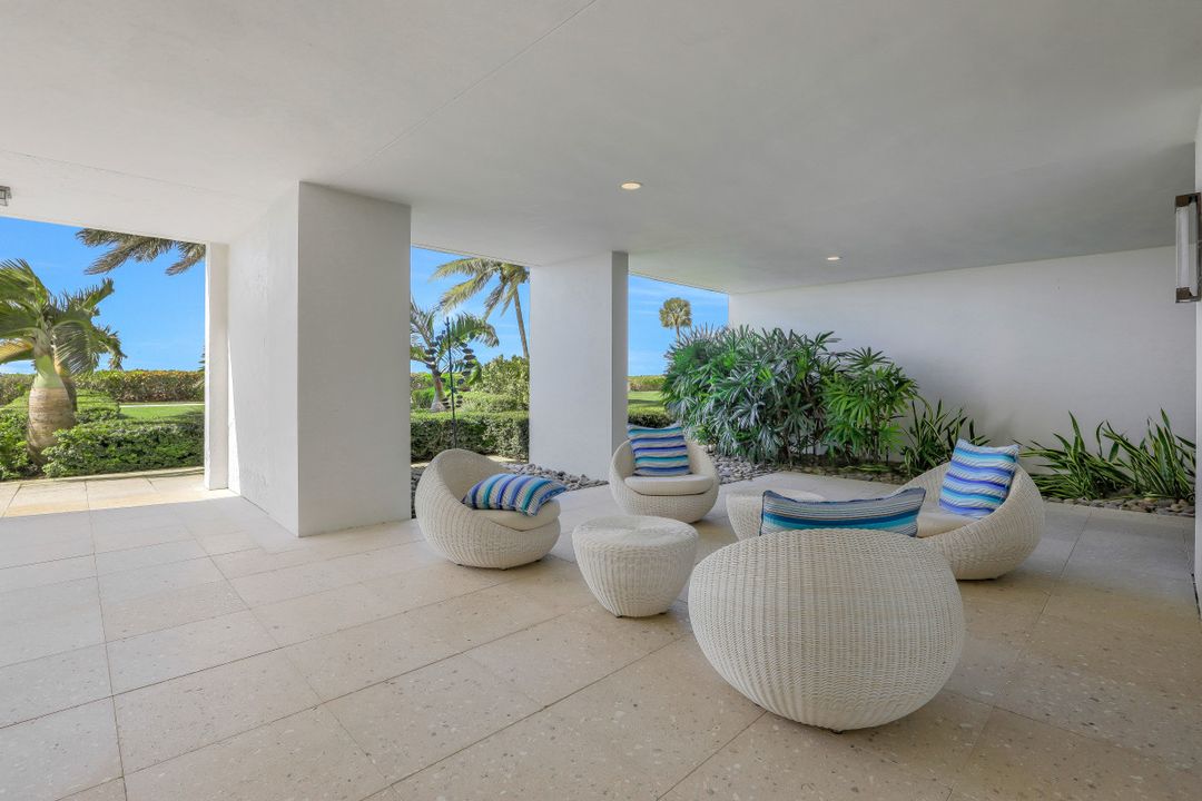 4051 Gulf Shore Blvd N #1105, Naples, FL 34103