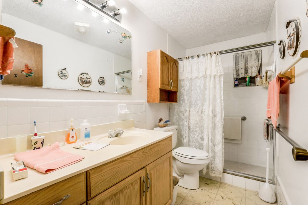 27041 Lavinka St, Bonita Springs, FL 34135