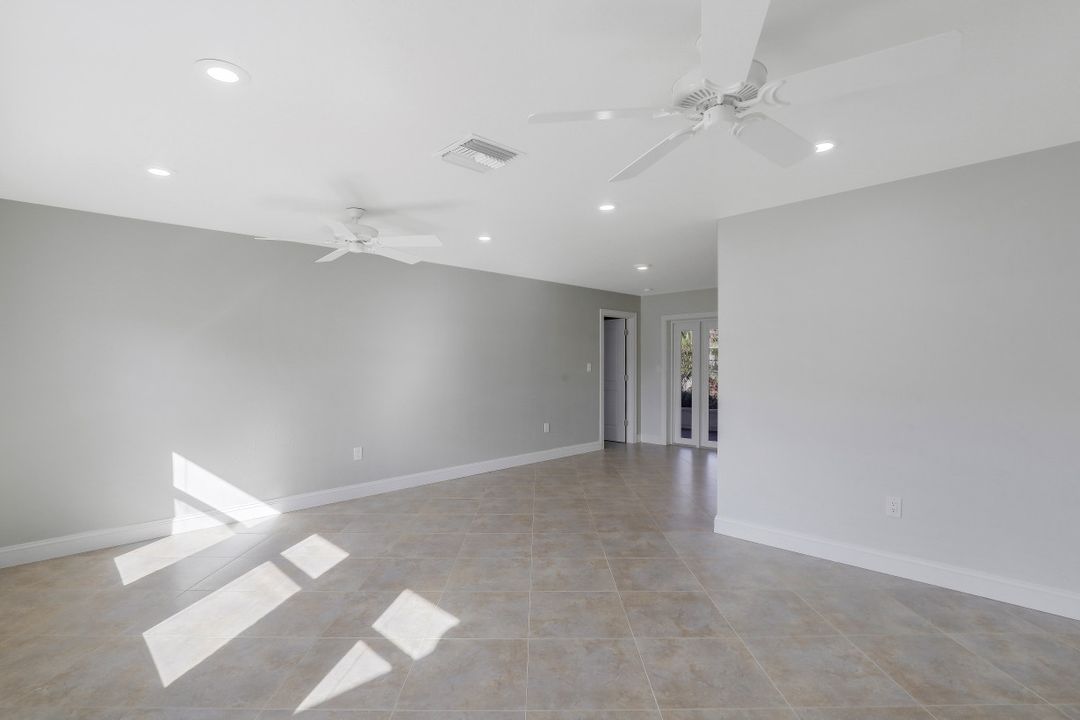 128 Coral Vine Dr, Naples, FL 34110