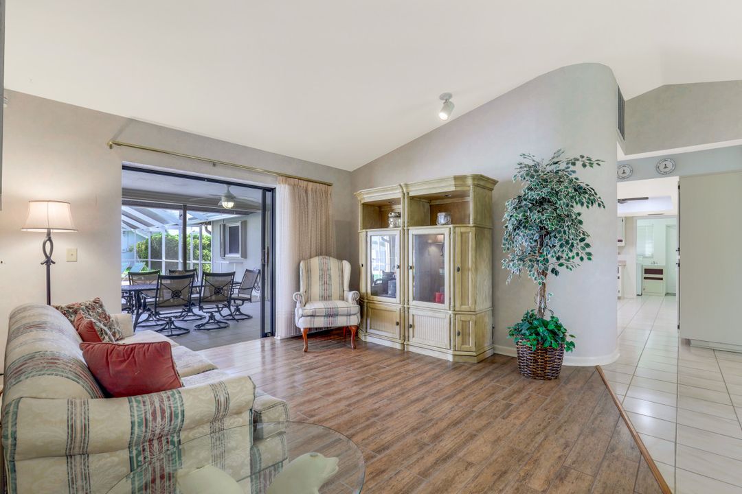 1101 SW 51st Terrace, Cape Coral, FL 33914