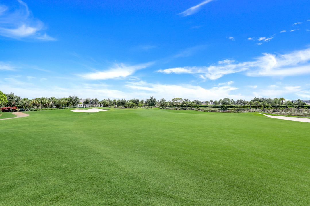 8678 Amour Ct, Naples, FL 34119