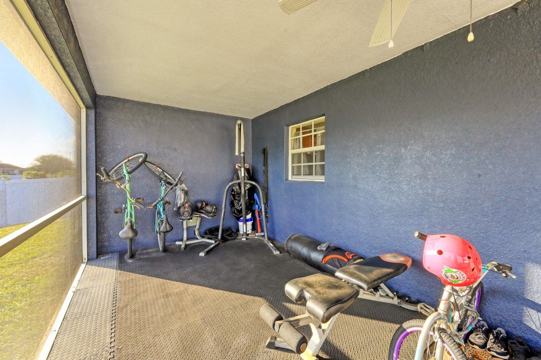 2713 10th St SW, Lehigh Acres, FL 33976