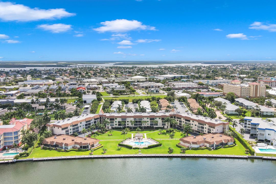 750 W Elkcam Cir #316, Marco Island, FL 34145