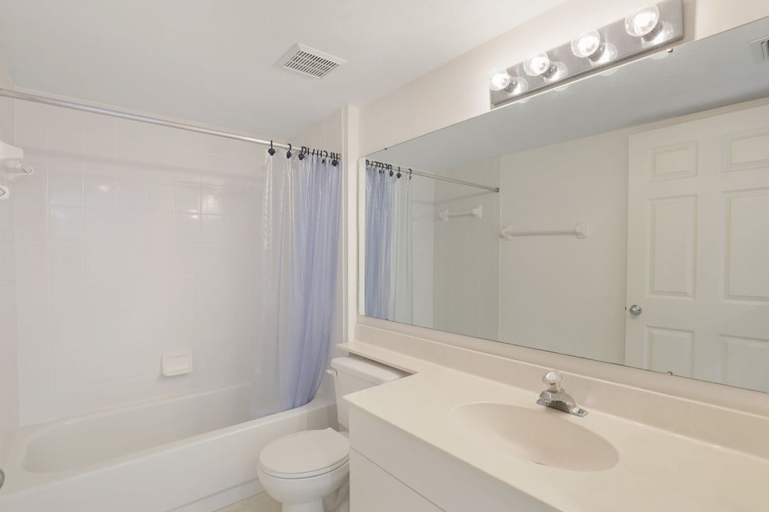 285 Naples Cove Dr #1604, Naples, FL 34110