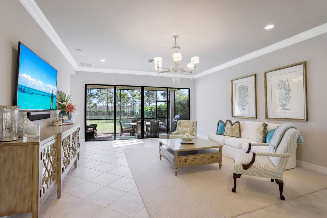 4228 Amelia Wy, Naples, FL 34119