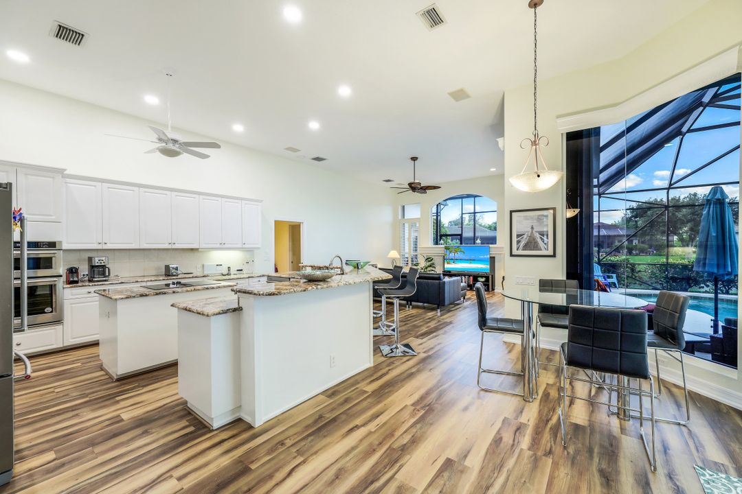 606 Shoreline Dr, Naples, FL 34119