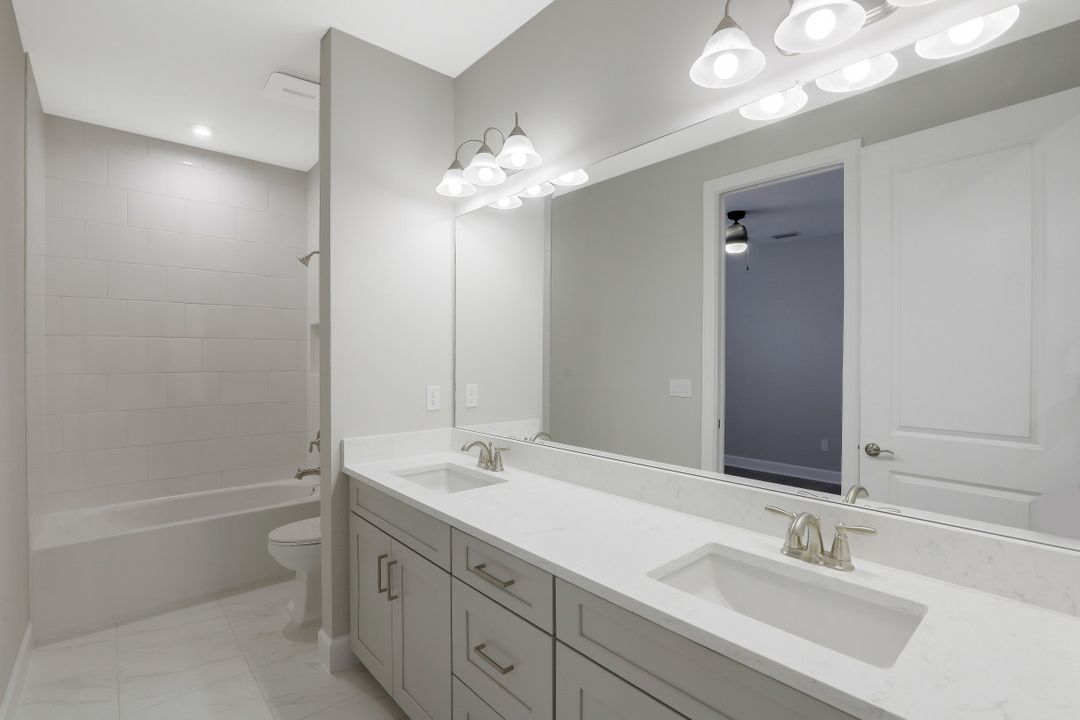 15223 Tolmino St, Naples, FL 34114