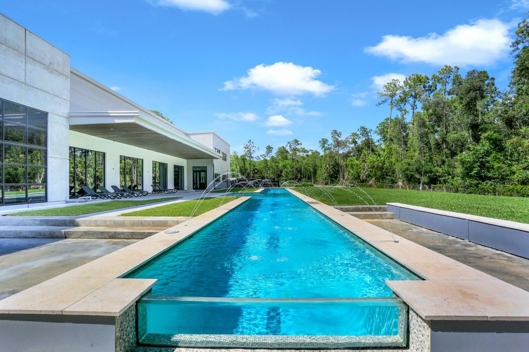 4441 5th Ave NW, Naples, FL 34119