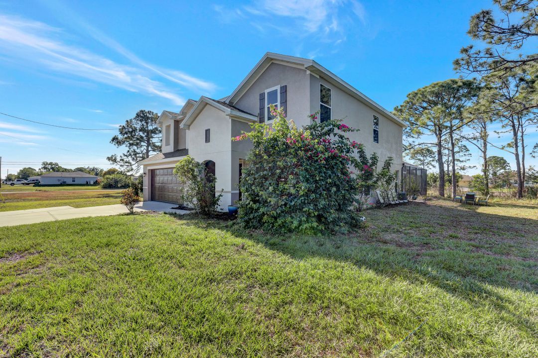 2806 Embers Pkwy W, Cape Coral, FL 33993