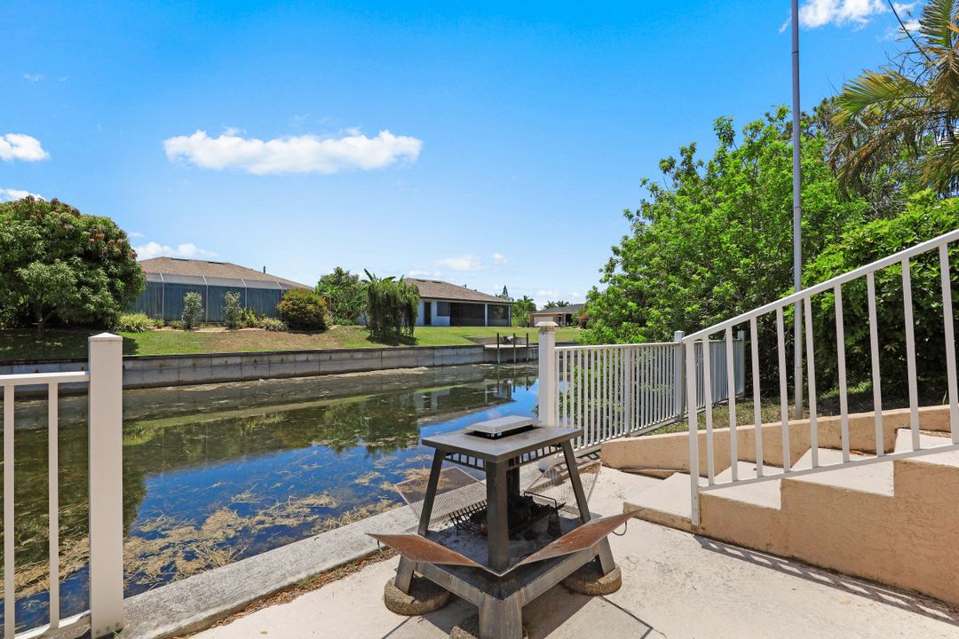 1409 SE 4th Pl, Cape Coral, FL 33990