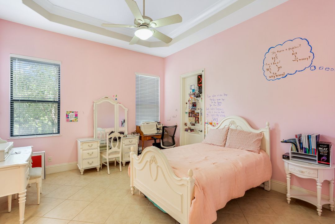 3645 7th Ave NW, Naples, FL 34120