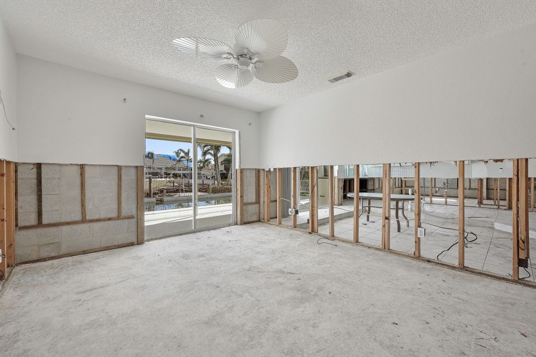 5327 SW 11th Ct, Cape Coral, FL 33914