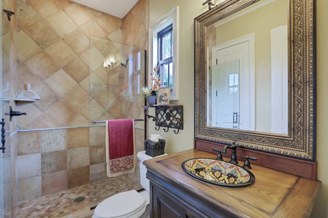 353 Chancery Cir, Naples, FL 34110