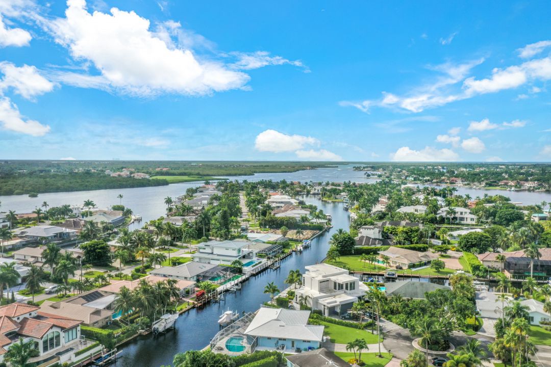 2150 Shad Ct, Naples, FL 34102