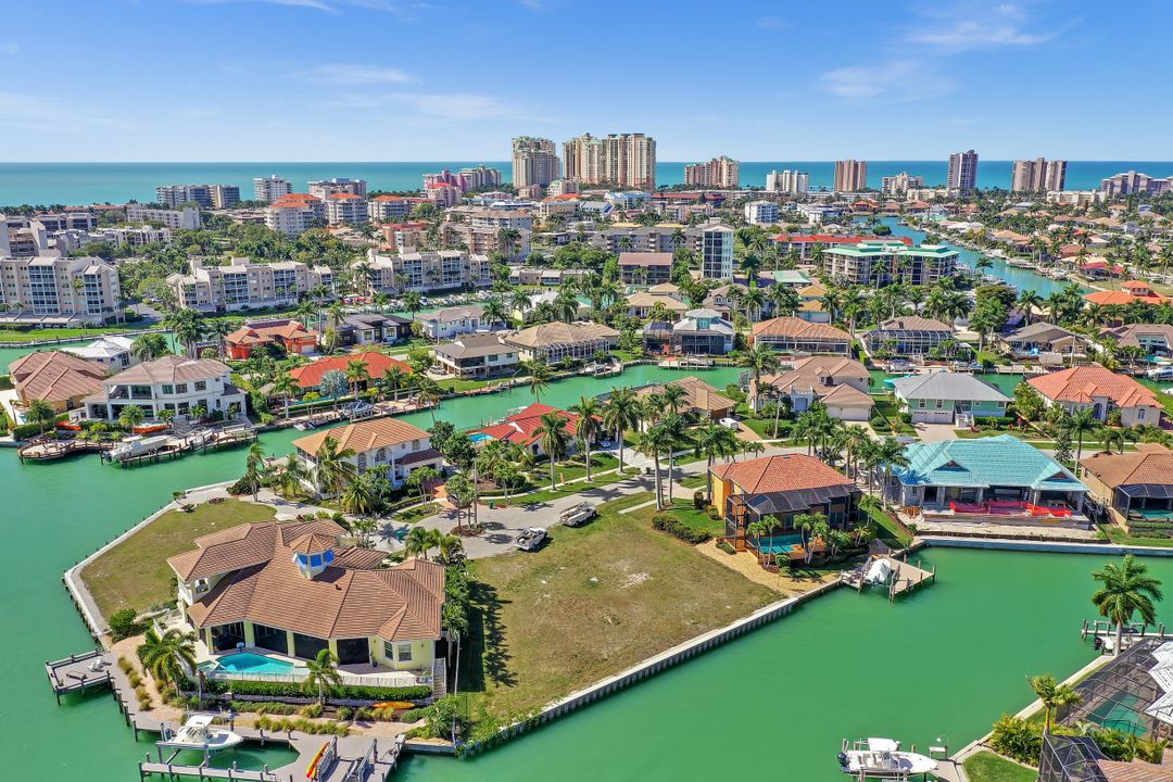 1261 Stone Ct, Marco Island, FL 34145