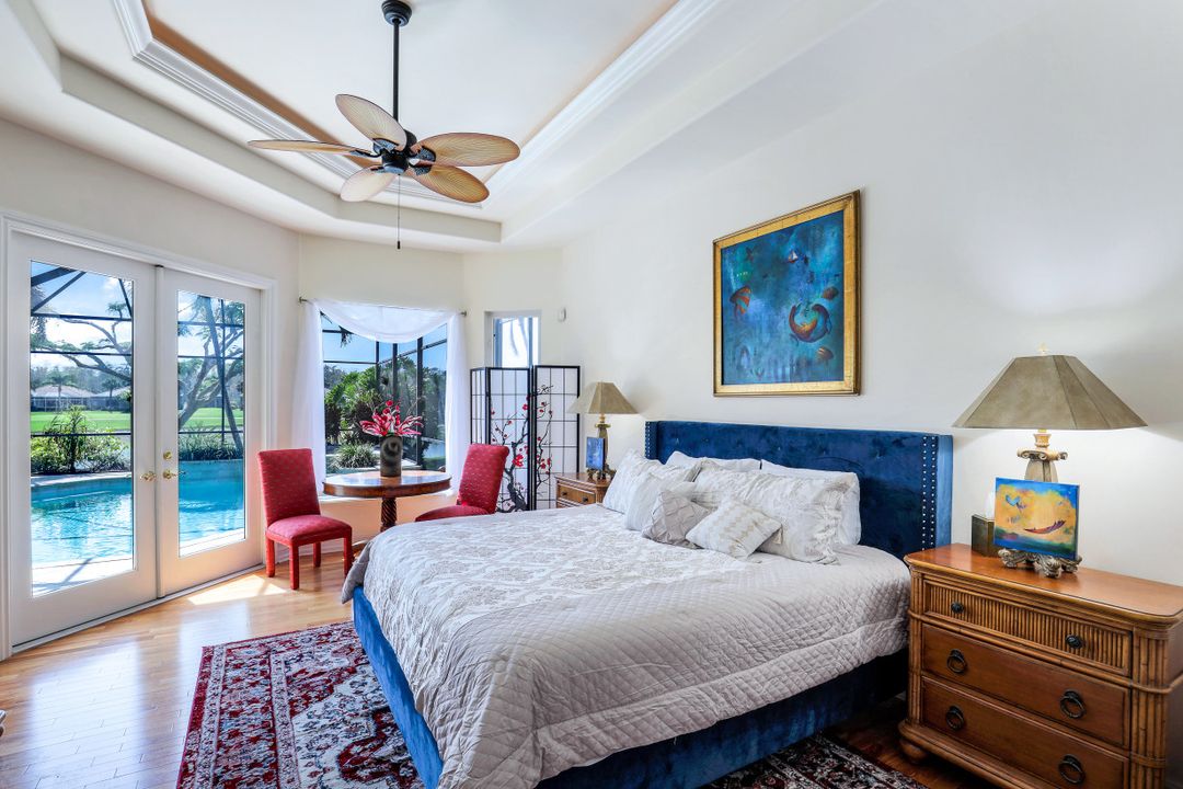 5958 Amberwood Dr, Naples, FL 34110