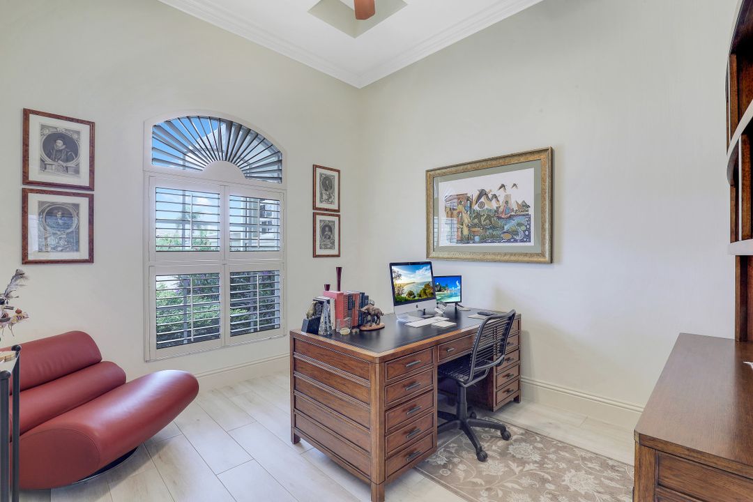 795 Brentwood Point, Naples, FL 34110