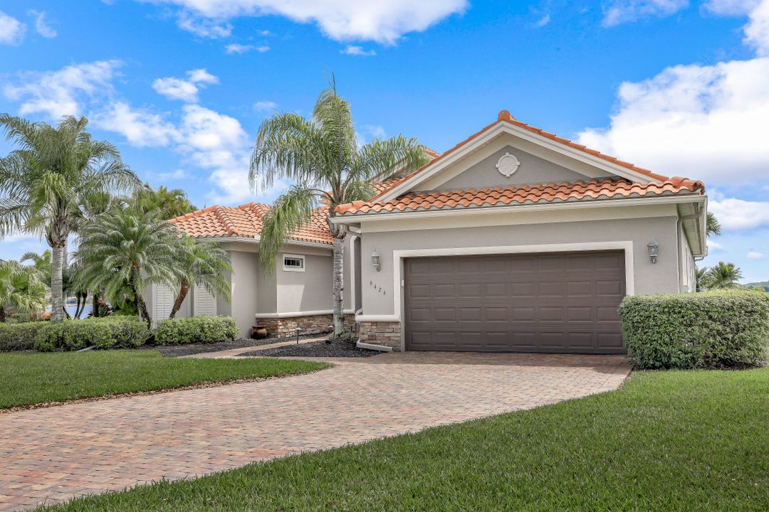 9424 Copper Rock Ct, Naples, FL 34120
