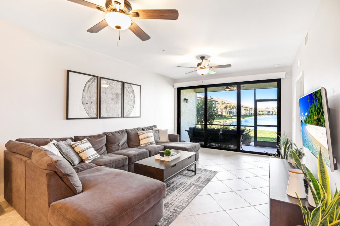 15126 Palmer Lake Cir #103, Naples, FL 34109