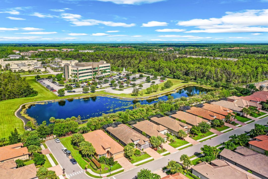 8447 Palacio Terrace W, Naples, FL 34114