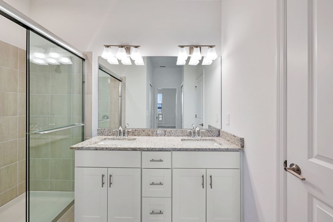 14246 Pine Lodge Ln, Fort Myers, FL 33913