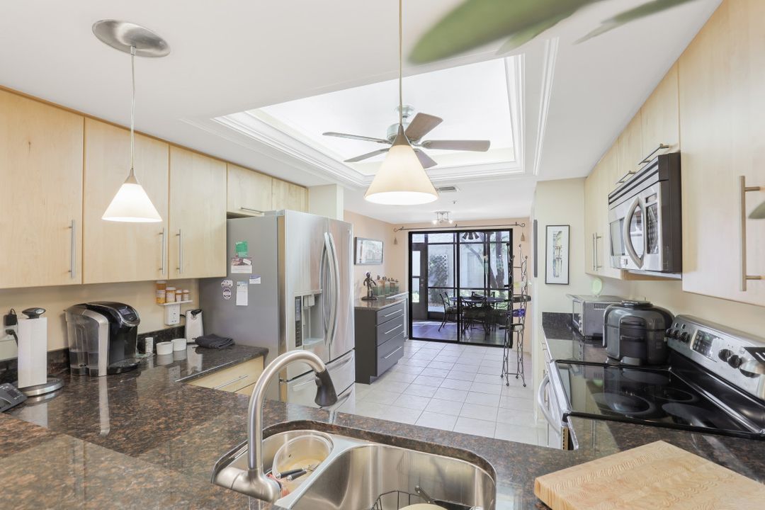 16230 Kelly Cove Dr #221, Fort Myers, FL 33908