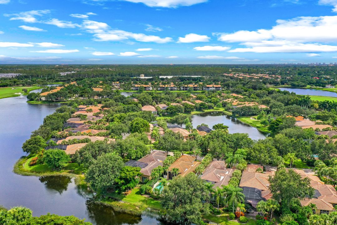 15655 Villoresi Way, Naples, FL 34110