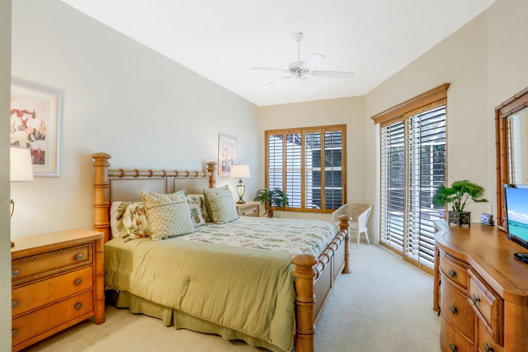 1818 Leamington Ln, Naples, FL 34109