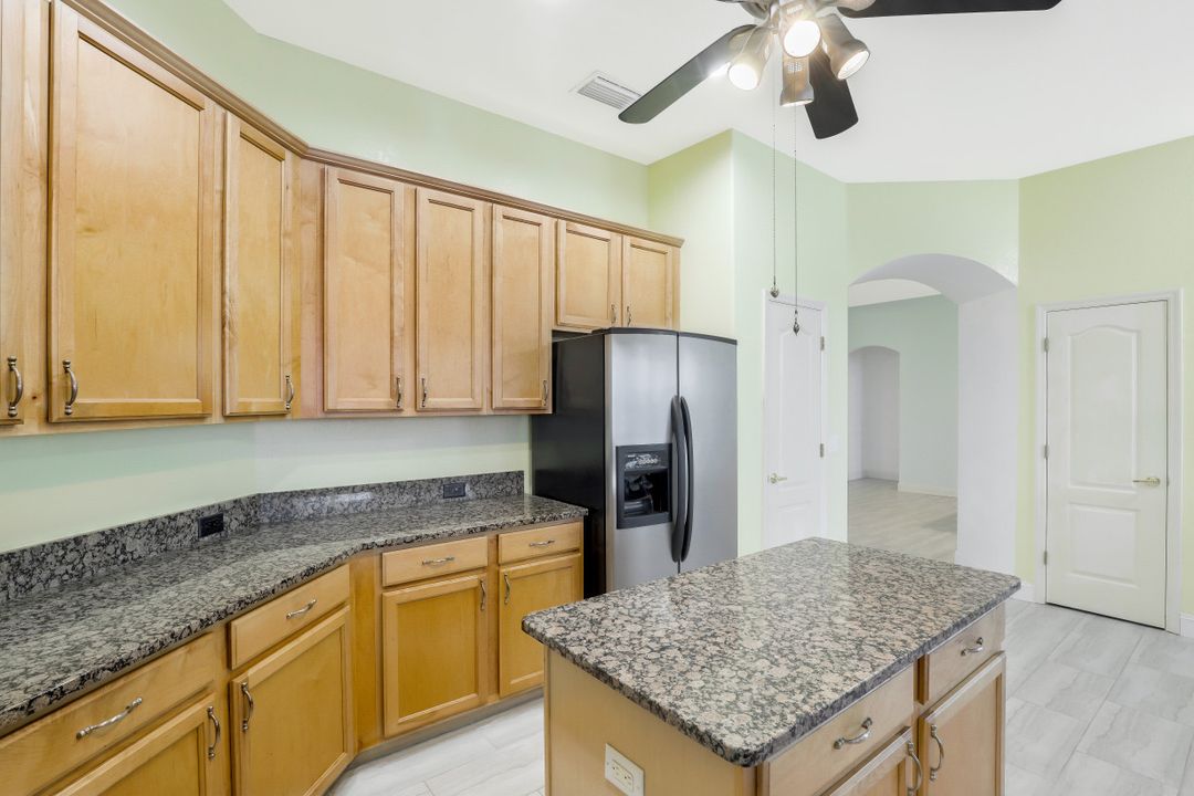 118 NE 21st Ave, Cape Coral, FL 33909