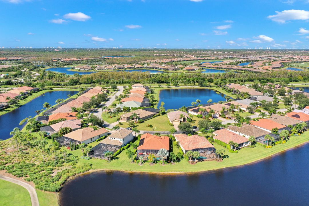 9661 Cobalt Cove Cir, Naples, FL 34120