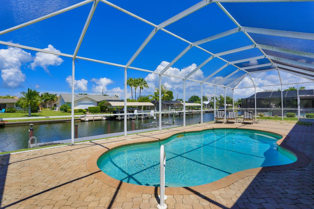 5218 Skyline Blvd, Cape Coral, FL 33914
