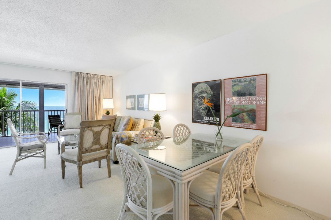 10573 Gulf Shore Dr #304, Naples, FL 34108