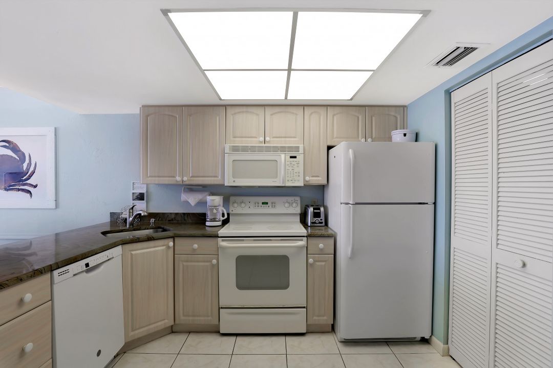 890 S Collier Blvd #405, Marco Island, FL 34145