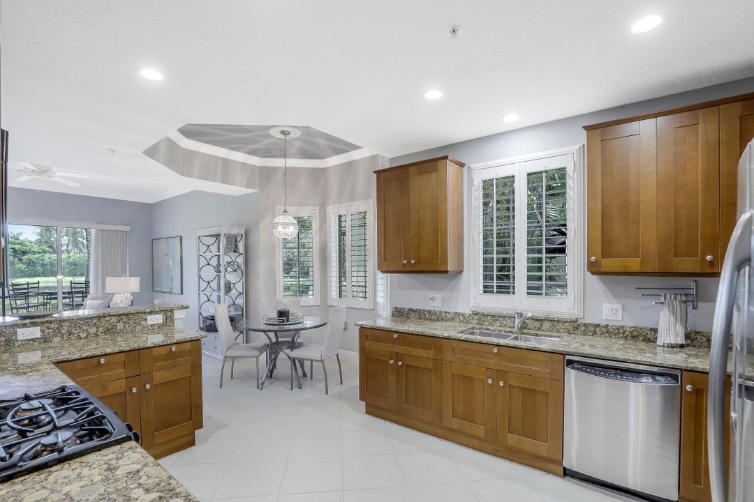 9206 Museo Cir #104, Naples, FL 34114