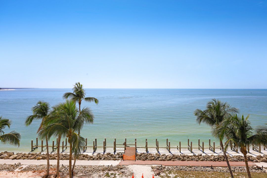 990 Cape Marco Dr #507, Marco Island, FL 34145