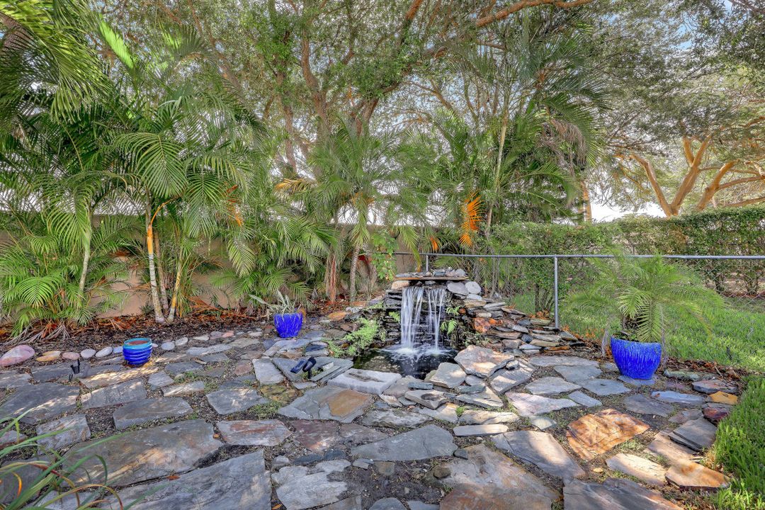 17811 Castle Harbor Dr, Fort Myers, FL 33967