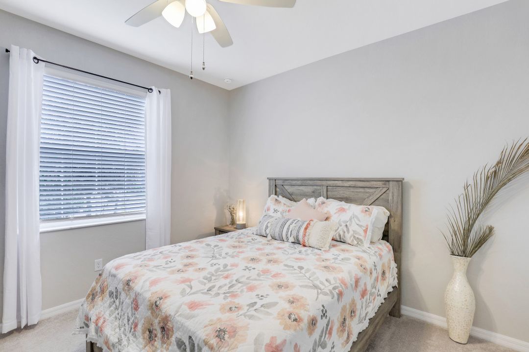 2105 Clementine St, Naples, FL 34120