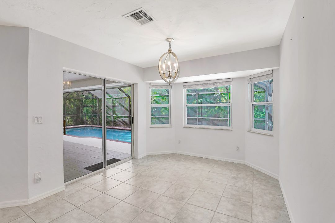 1010 Moon Lake Dr, Naples, FL 34104