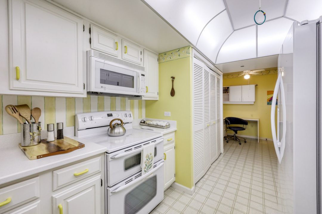 3100 Gulf Shore Blvd N #501, Naples, FL 34103