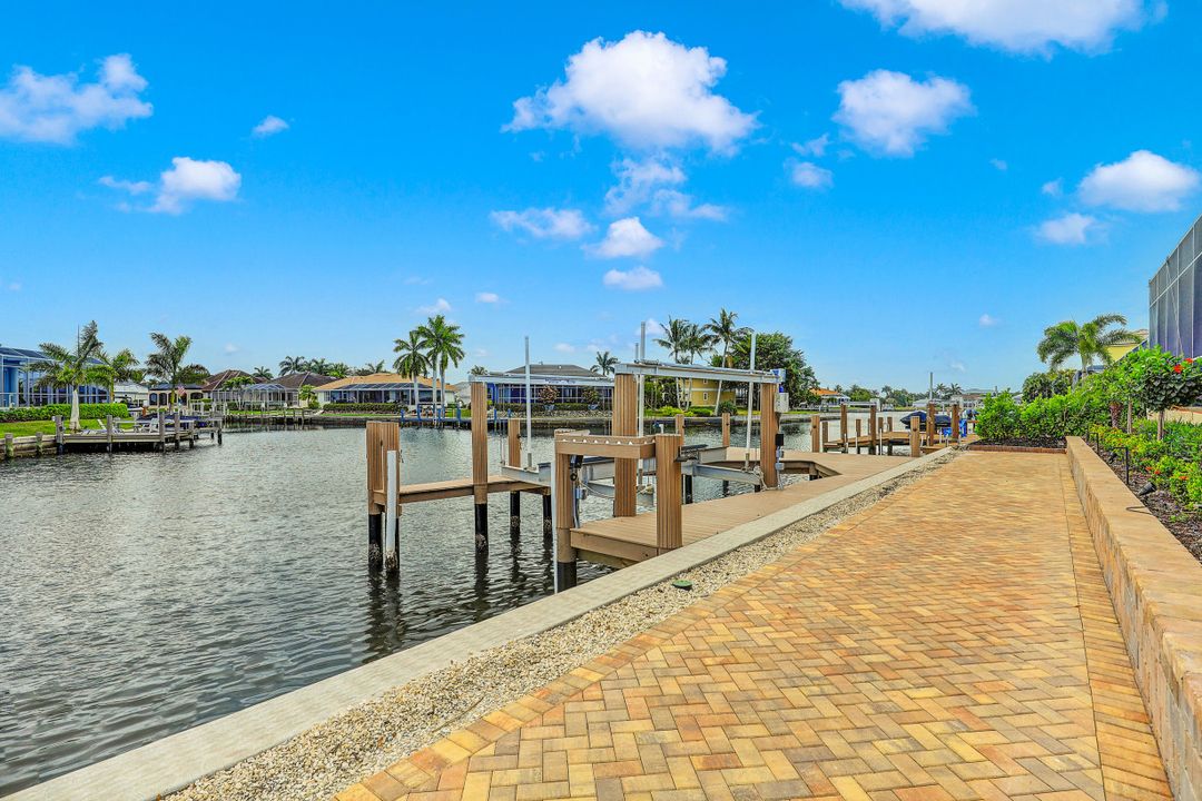 99 Gulfport Ct, Marco Island, FL 34145
