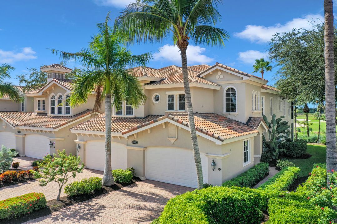 8997 Cherry Oaks Tr #202, Naples, FL 34114
