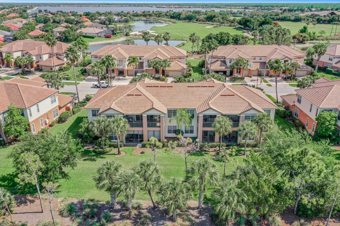 9201 Quartz Ln #202, Naples, FL 34120