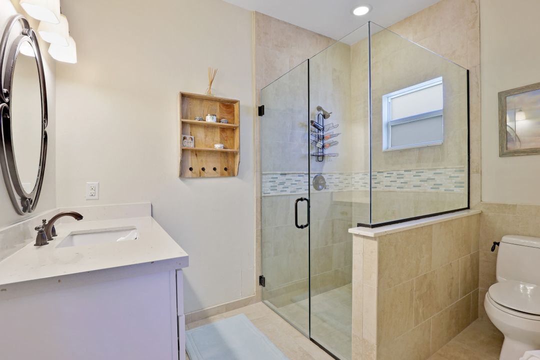 1204 Diana Ave, Naples, FL 34103